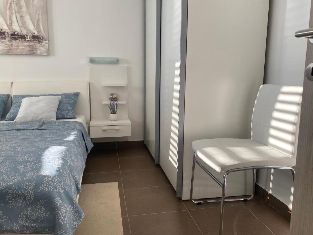 Adria Apartmani Karlobag Extérieur photo