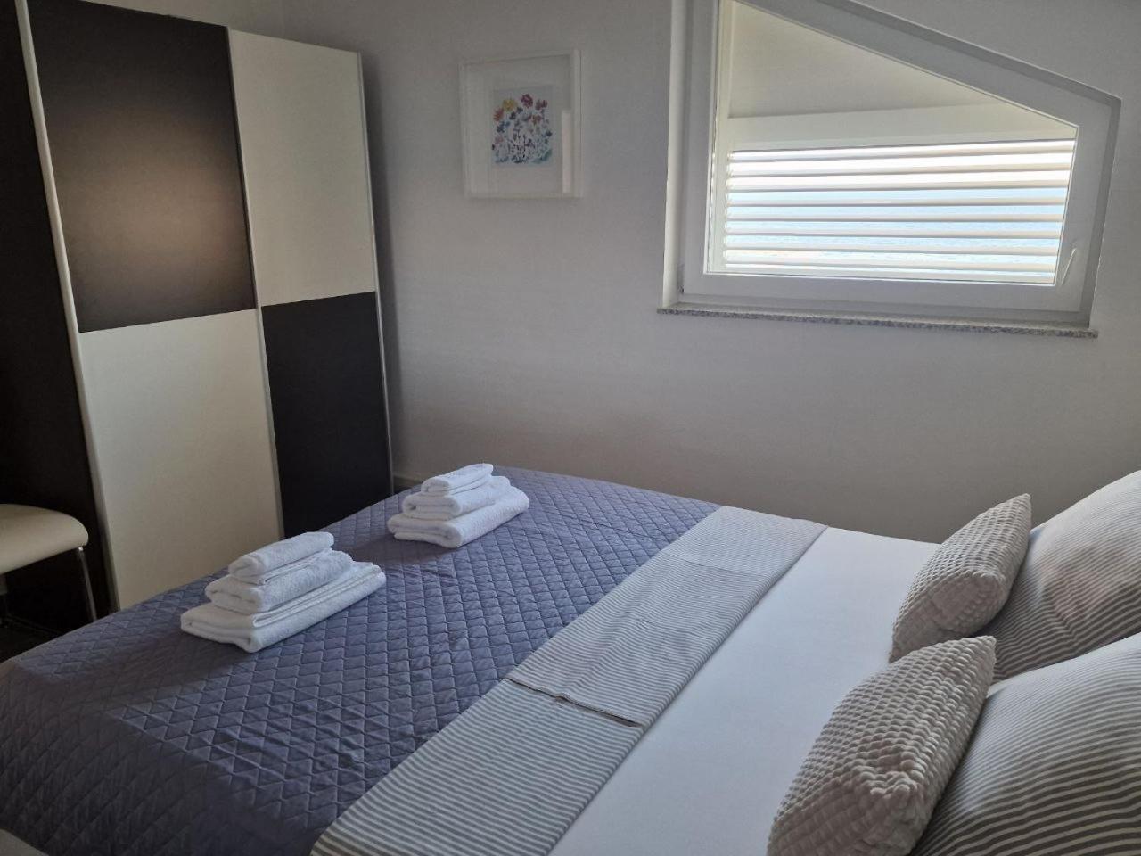 Adria Apartmani Karlobag Extérieur photo
