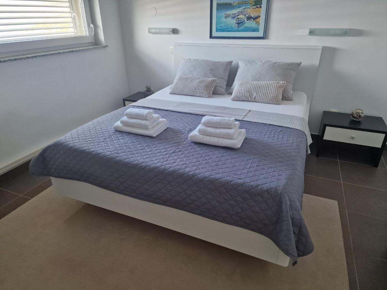 Adria Apartmani Karlobag Extérieur photo